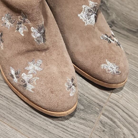 GUC Diba Sleek Suede Leather Embroidered Booties - Picture 6 of 8
